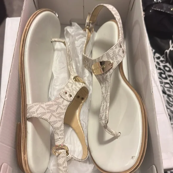 Michael Kors sandals - Picture 3 of 8